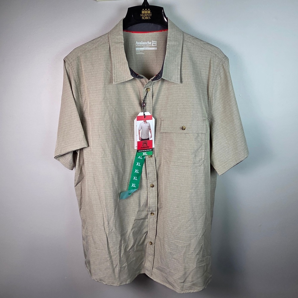 Avalanche Shirt Mens XL Tan NWT Outdoor Short Sleeve Stretch Button Down CAM200U